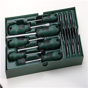 世達五金產(chǎn)品與店鋪裝修展示